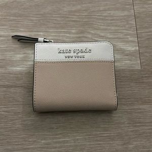 kate spade tan and white wallet